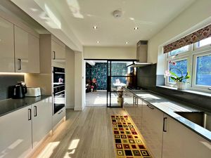 Photo 11- click for photo gallery